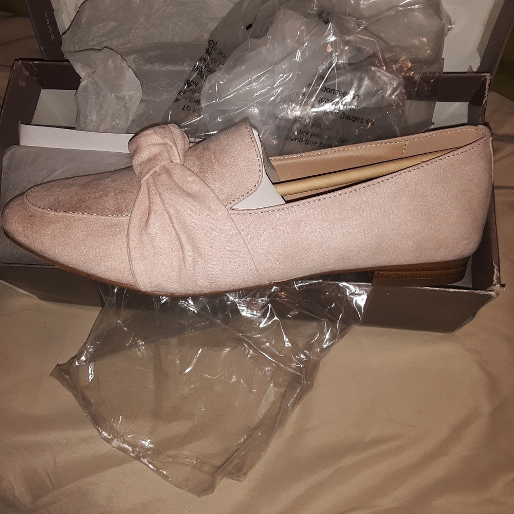 🎉HP🎉Loft Dim Rose Bow Knot Loafers. - Picture 4 of 6
